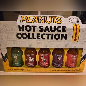Peanuts Spicy Hot Sauce Set